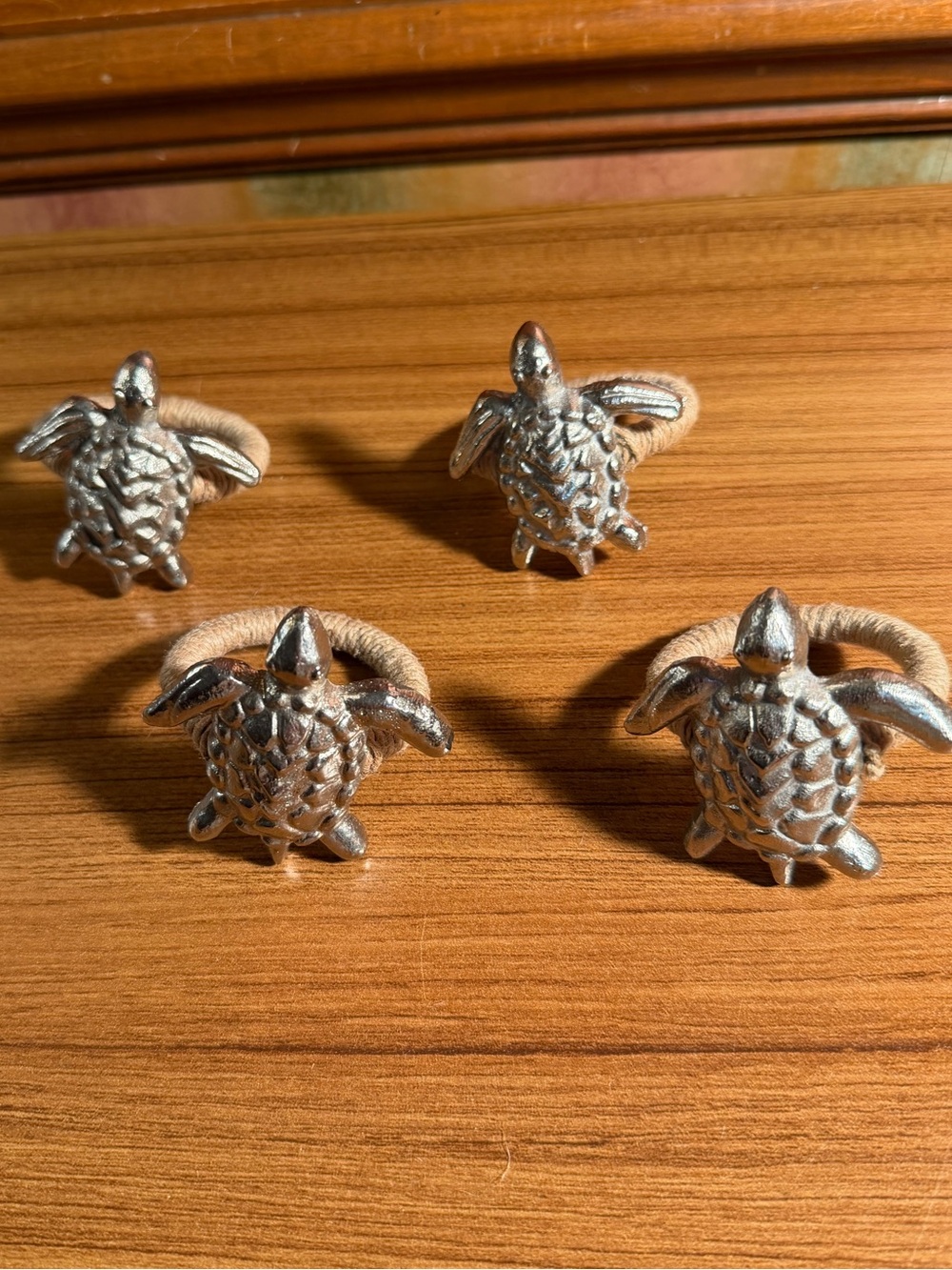 Set of 4 Coastal Sea Turtle Napkin Rings – Silver Metal & Jute Rope Detail
